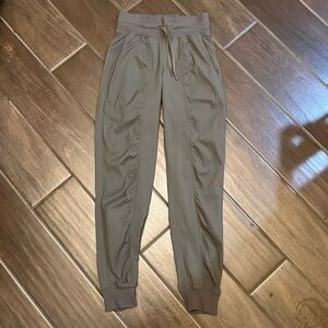 Lululemon dance studio joggers size 0